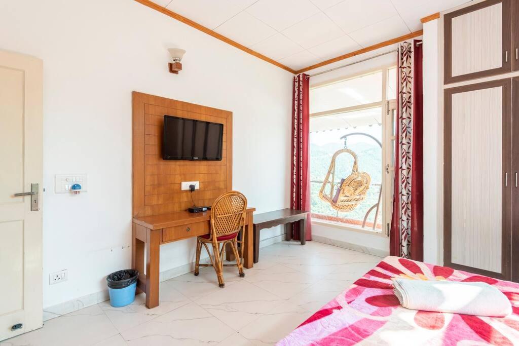 Kasauli Edge Apt With Balcony Kültér fotó