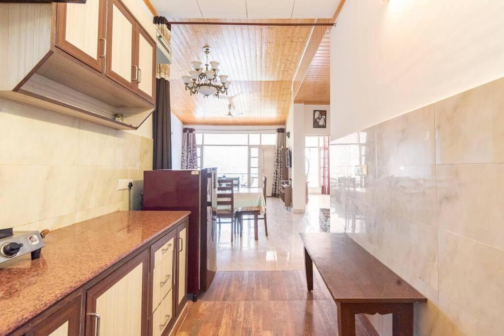 Kasauli Edge Apt With Balcony Kültér fotó