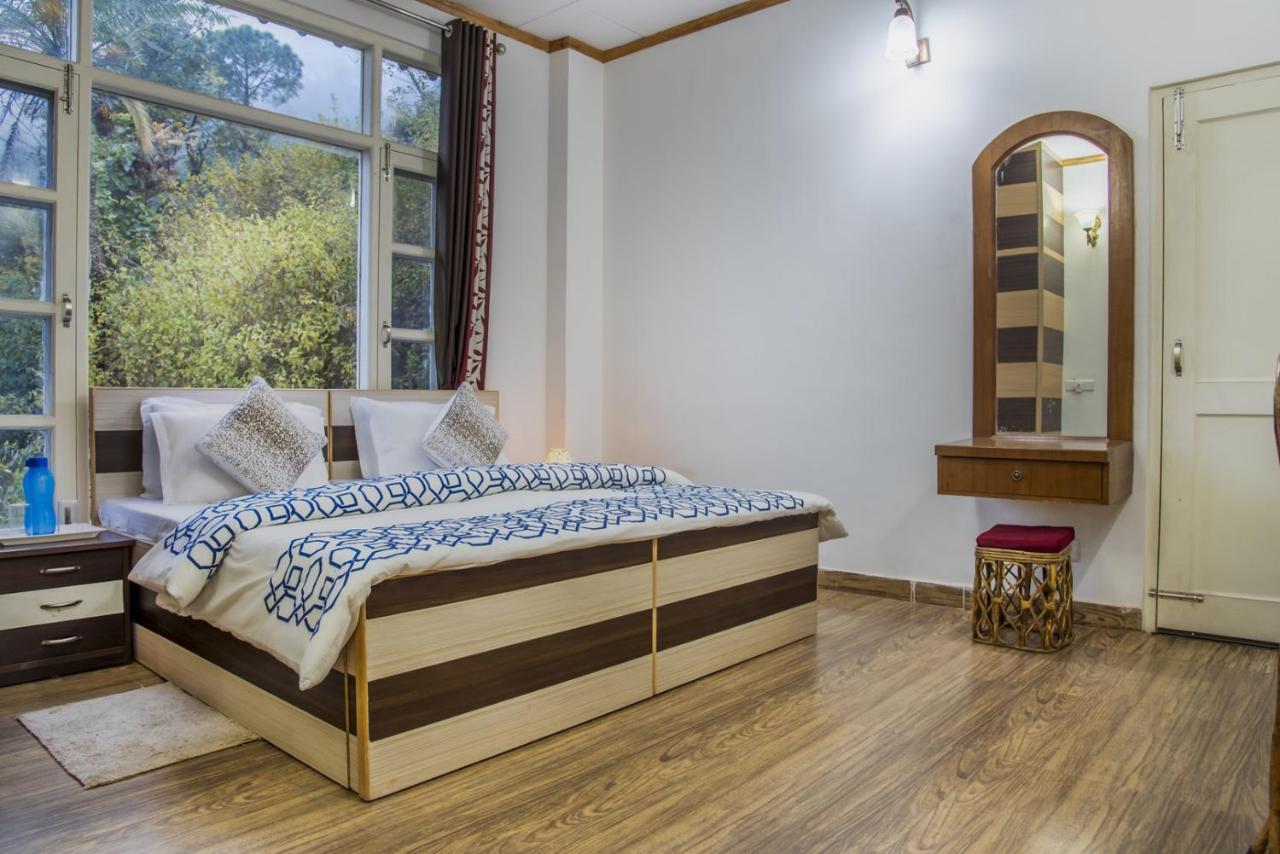 Kasauli Edge Apt With Balcony Kültér fotó